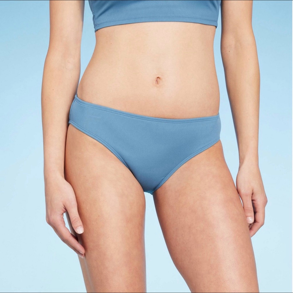 👙 Women’s Ribbed Hipster Bikini Bottom
Shade & Shore™ | Blue | XS | NWT